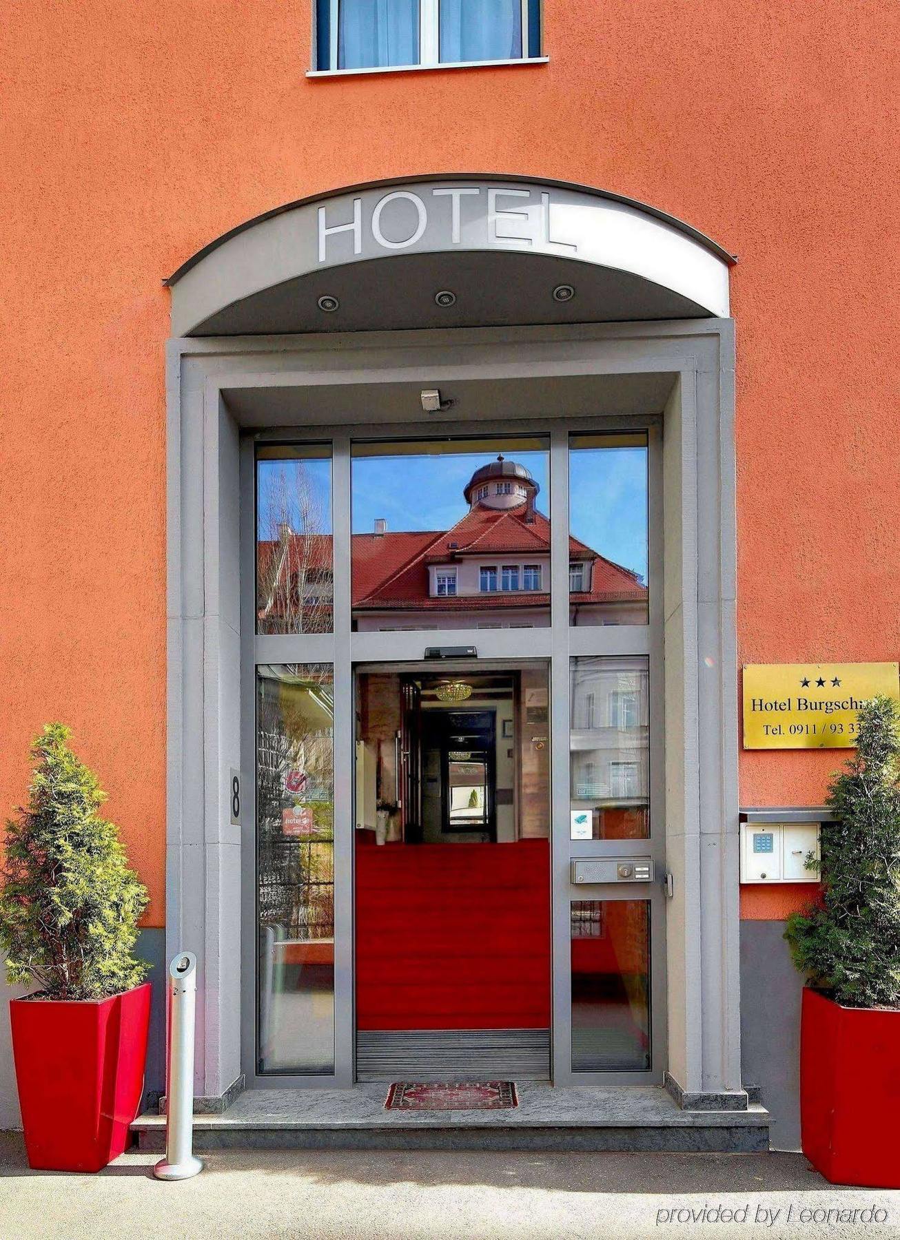 Tiptop Hotel Burgschmiet Garni Nuremberg Bagian luar foto